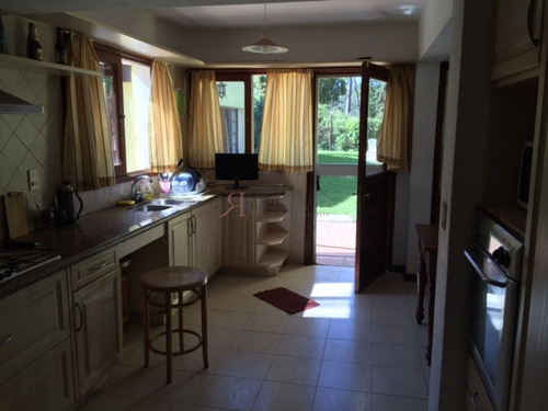 Casa En Punta Del Este, Cantegril | Rebeca Negocios Inmobiliarios Ref:9674- Ref: 9674