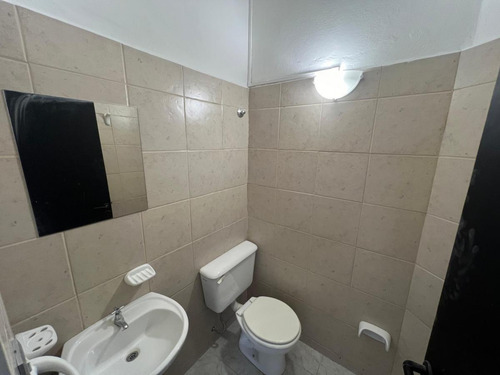 Local Comercial En Venta 47 M2. B° Centro, Villa Carlos Paz.
