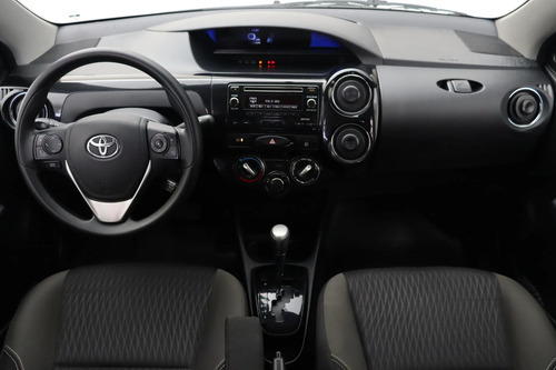 Toyota Etios Etios Sedan XS 1.5 (Flex)