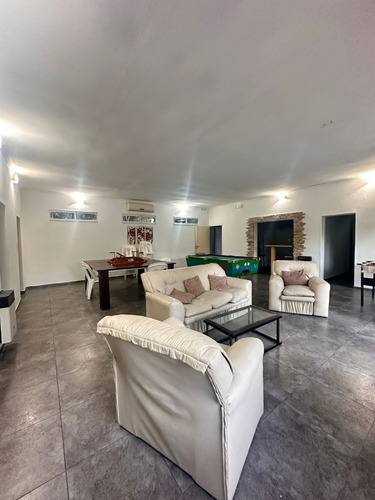 Casa En Venta En Pueblo Esther Con Jardin Y Pileta