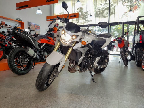 Imagen 4 de 15 de Suzuki Gsr 750 Sólo 400 Km!