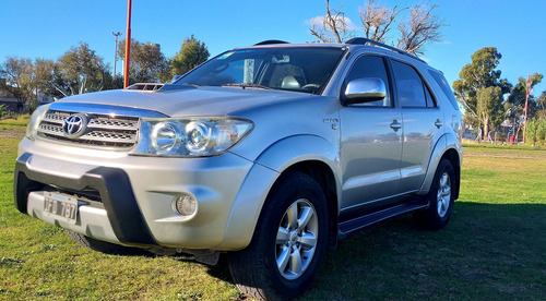 Toyota Hilux SW4 3.0 I Srv C/cuero 4x4 (2009)