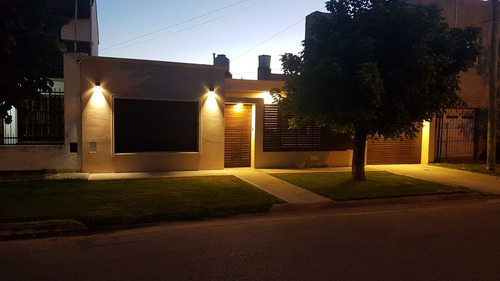 Hermosa Casa Reciclada Con Lote Propio 