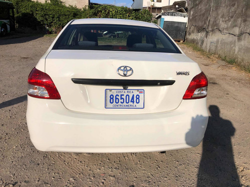 Imagen 11 de 15 de Toyota Yaris Yaris