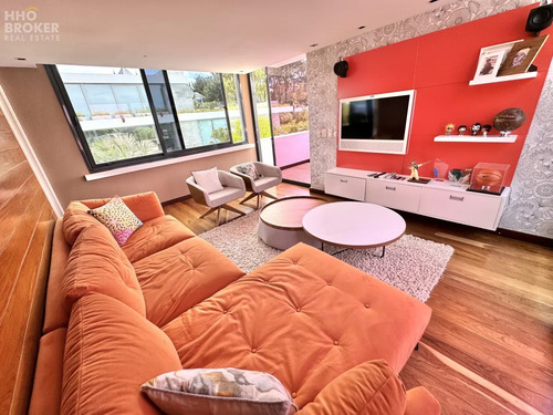 Casa En Venta. Espectacular Ubicacion. Manantiales Laguna Blanca Punta Del Este