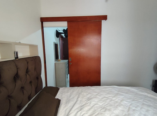 Mobiliado - 1 Dormitório Sacada Envidraçada- Prédio Com Elevador E Piscina