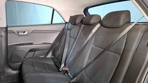 Kia Rio 1.6 EX AUTO