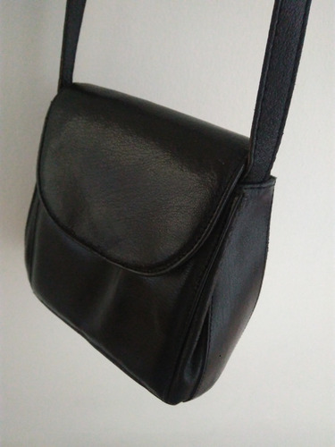 Cartera Cuero Negro Tira Regulable Cierre Magnetico Madre