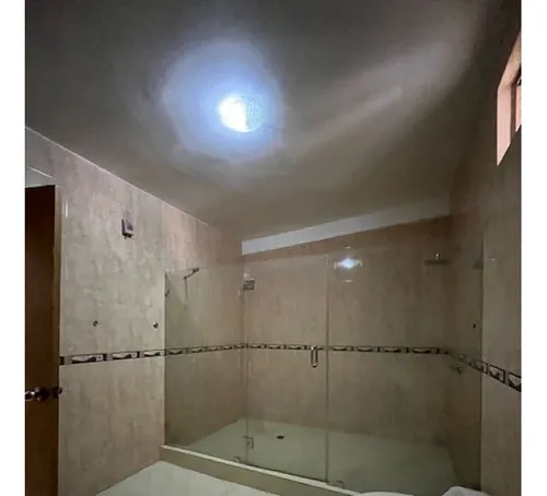 Se Vende Casa 220m2. Guatire.