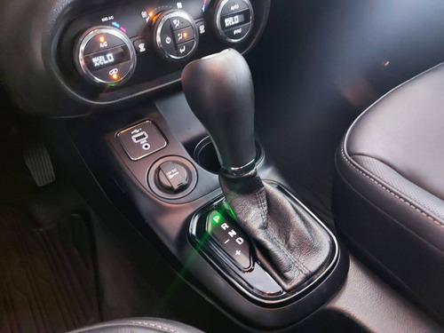 Imagem 14 de 15 de Fiat Toro 1.8 16v Evo Flex Freedom At6