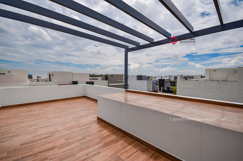 Casa De Lujo Nueva En Venta En Solares Zona Real