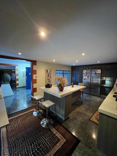 Casa En Venta En Colinas De Guataparo (ac)