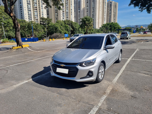 Chevrolet Onix Onix 1.0 Turbo Flex Plus LT Manual