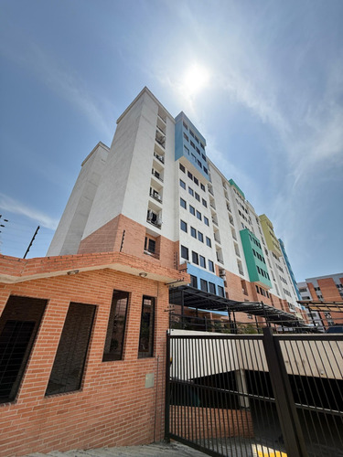Alquiler De Apartamento En Urb. Tazajal