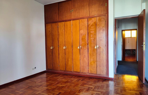 B° Bombal - Casa Multifuncional En Venta-4 Dormitorios-4 Baños - Ascensor- Piscina