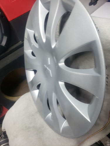 Tapon Polvera R 15 Lancer Mitsubishi (Usado)