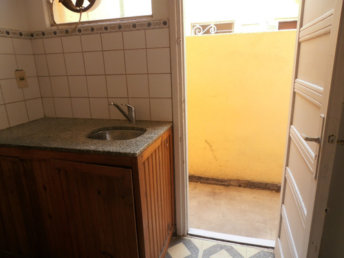Ref 1058, Amplio Apto 2 Dormitorios, Centro A Mts De Rambla
