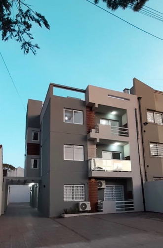 Imagen 2 de 16 de Departamento A Estrenar San Bernardo 2 Amb Cochera 4 Personas.