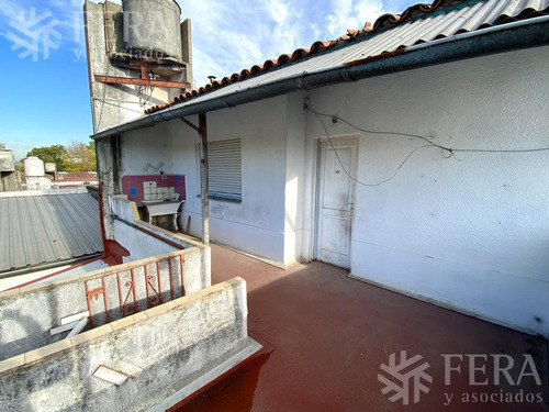 Imagen 4 de 10 de Venta De Ph De 3 Ambientes Con Terraza En Bernal Oeste