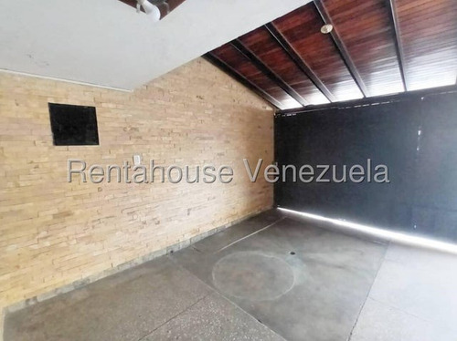 Casa En Alquiler En Barquisimeto Calle 30 Ideal Para Uso Residencial Y Comercial Amplios Espacios En Optimas Condiciones Cod 25 11762 Comunicate Soy Gabi Irastorza