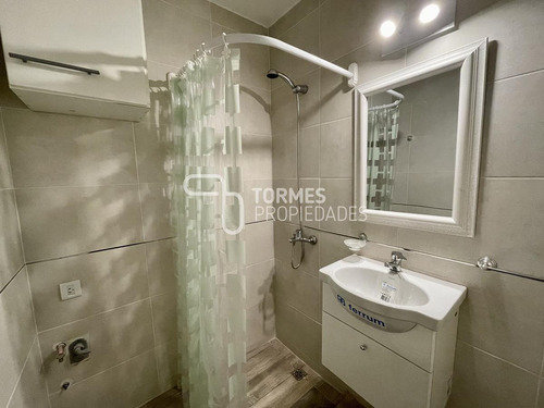 Imagen 5 de 30 de Tour Virtual Departamento En Venta 1 Ambiente Con Balcón A Metros De Plaza Colón - Mar Del Plata