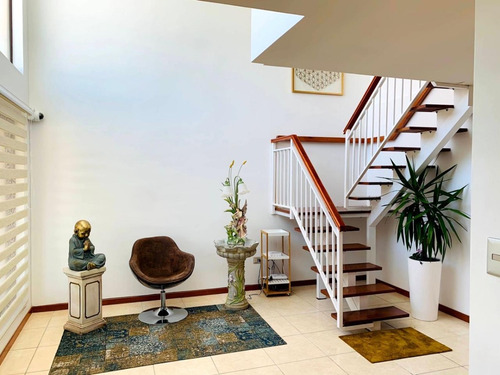 Amplio Dúplex Uso Comercial O Habitación 3d + 3b + 1 Estc