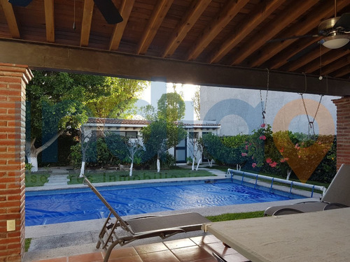 Imagen 11 de 30 de Casa En Venta En Jurica Una Sola Planta Con Alberca