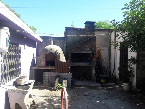 Casa Con Gran Potencial Cerca De Todos Los Servicios