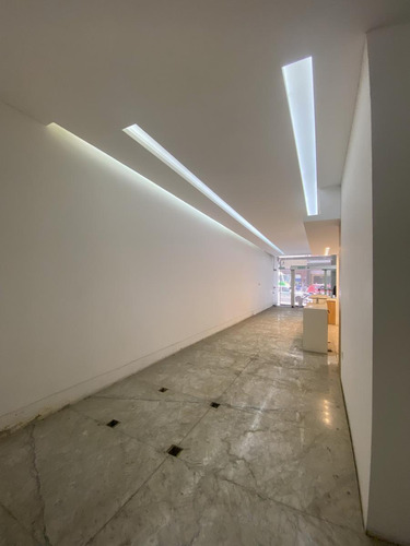 Edificio Comercial En Microcentro Venta Primer Piso