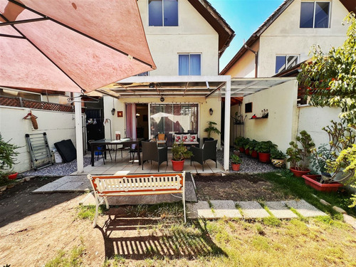 Casa En Arriendo De 4 Dorm. En Huechuraba