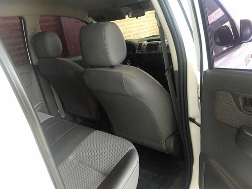 Toyota Hilux 3.0 Cd Sr 171cv 4x2 - B3 2015