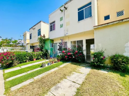 Se Vende Casa En Condominio Remodelada En Colinas De Altar, Temixco, Morelos