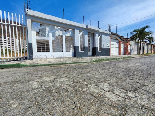 Casa Totalmente Remodelada En Urbanización Santa Rosalía Cagua Mfc 23-27373