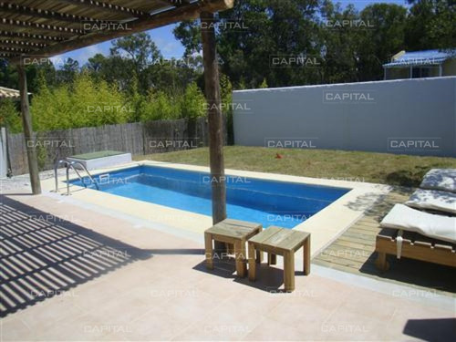 Casa En Venta La Barra Tres Dormitorios- Ref: 25757