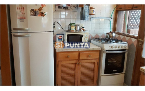 Imagen 9 de 27 de Apartamento De 2 Dormitorios Y 2 Baños A 1 Cuadra De Gorlero, Con Gran Terraza Y Parrillero Propio.