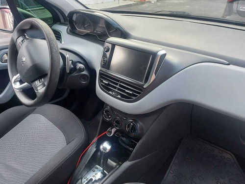 Imagem 3 de 10 de Peugeot 208 2015 1.6 16v Active Pack Flex Aut. 5p
