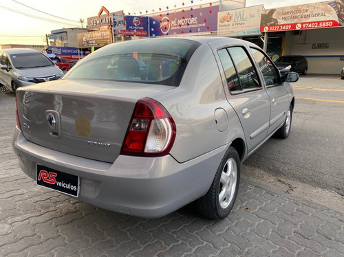 Imagem 3 de 12 de Renault Clio Sedan Privilége 1.6 16v (flex)