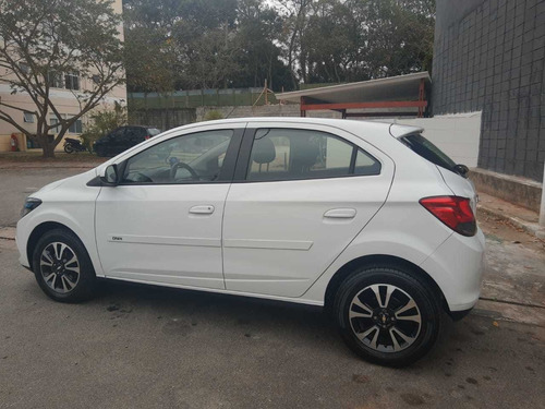 Imagem 9 de 11 de Chevrolet Onix 2014 1.4 Ltz 5p