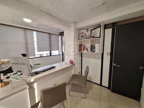 Inversión Venta Oficina En Providencia A Pasos Del Metro