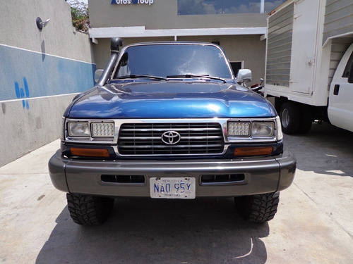 Imagen 2 de 10 de Toyota Autana 2004 4x4 Sincrónico