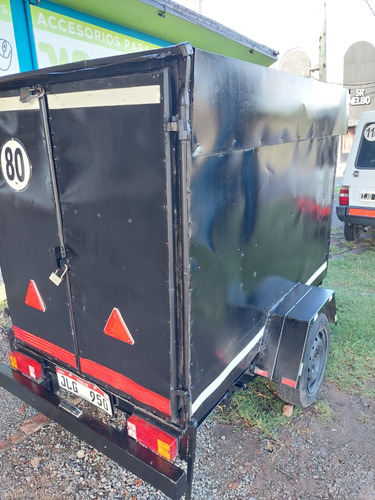 Trailer Furgon Cerrado Usado 750kg