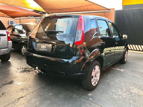 Imagem 3 de 6 de Ford Fiesta Hatch