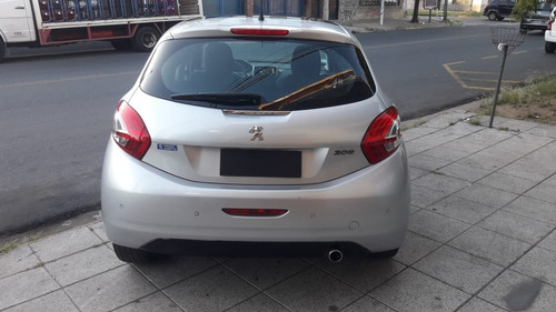 Peugeot 208 1.6 Feline 2013