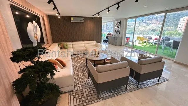 1060, Caracas - Lomas del Sol - Caracas - El Hatillo (norte) - Distrito Capital
