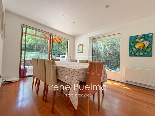Vende Casa Con Gran Jardin En Huinganal En Lo Barnechea