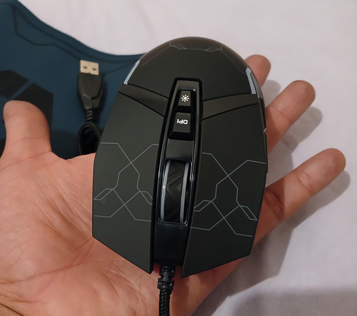 Kit Gamer Arca Vortred Mouse Alámbrico + Tapete 2 En 1 Color Negro