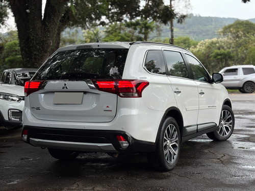 Mitsubishi Outlander 2.2 4wd 5p
