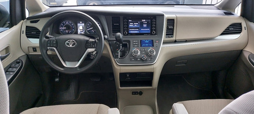 Imagen 5 de 15 de Toyota Sienna Le 2020