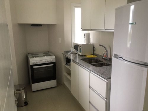 Se Vende Apartamento En Edificio Botavara- Ref: 217