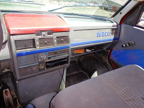 Imagen 8 de 11 de Iveco Daily 40-12